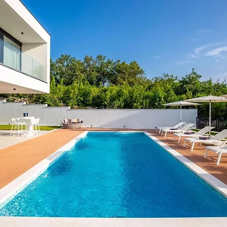 Villa Eleven *