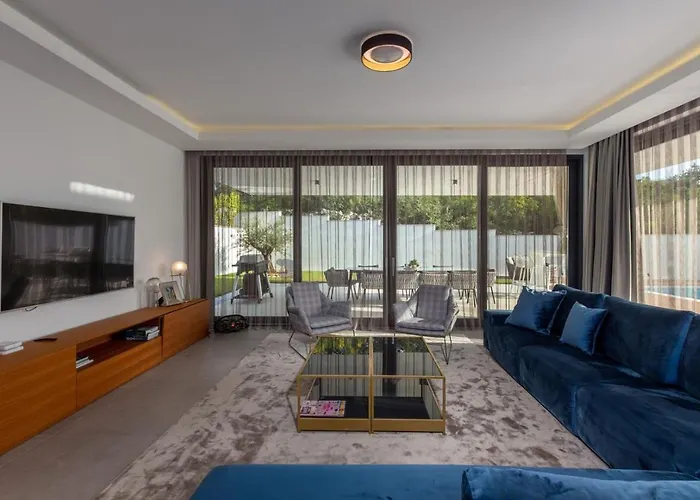 Eleven * Rovinjsko Selo